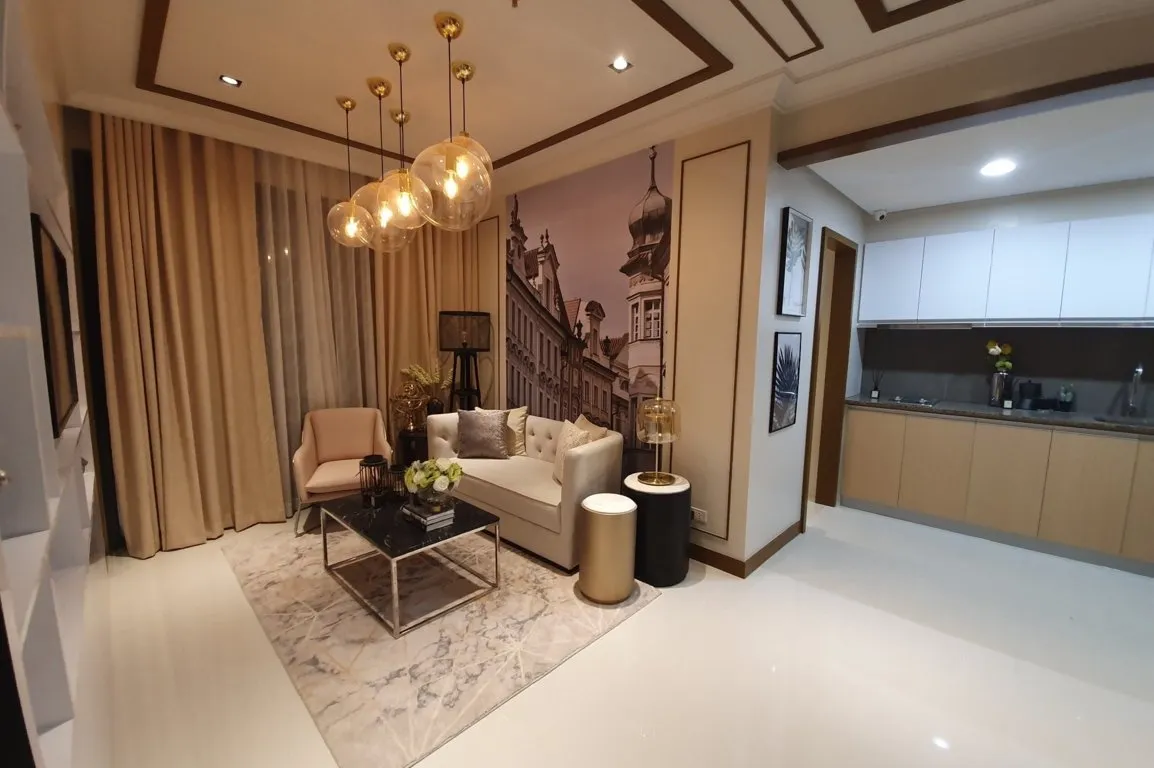 the pearl condo -33
