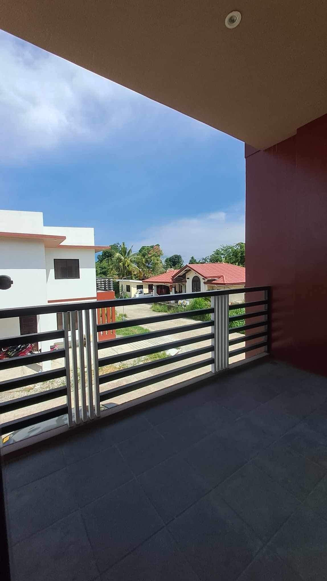alleyna homes -18