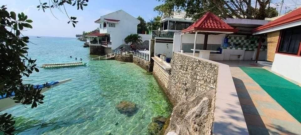 beachfront moalboal -11