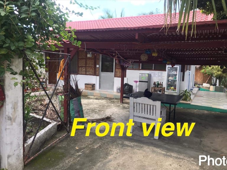 Beachfront House with 5 Rooms for Sale in Moalboal Cebu